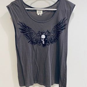 Grey sleeveless graphic tee